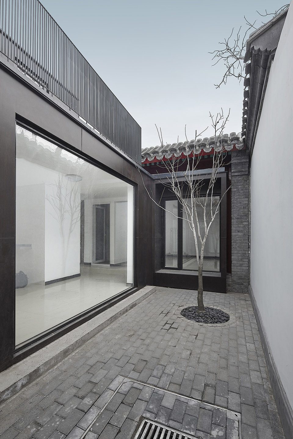 Transform and Rethink By Hu Yue Studio