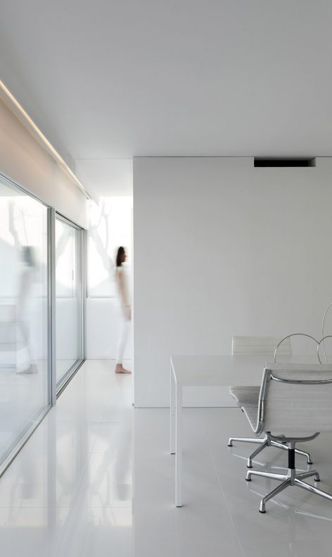 Breeze House By Fran Silvestre Arquitectos