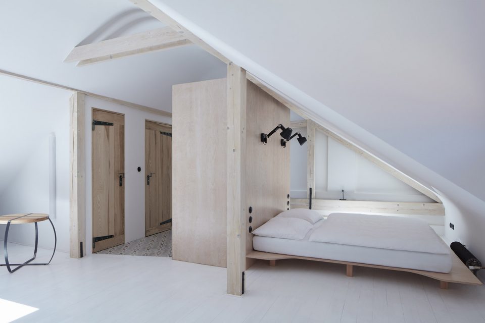 sTAJNHAUS By ORA