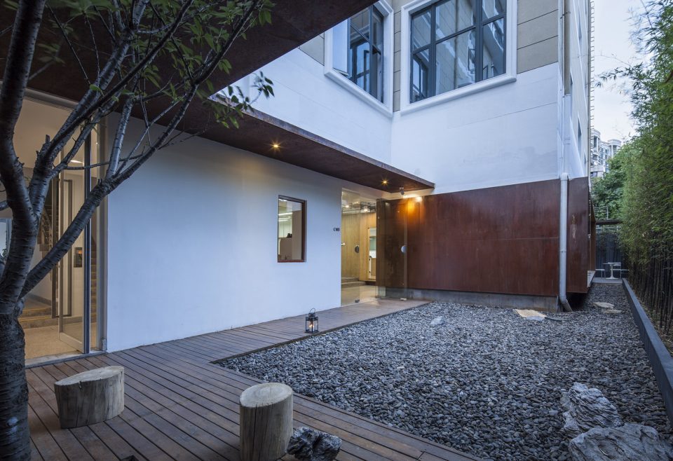 Renovation of Micron Architecture Office of WR Group