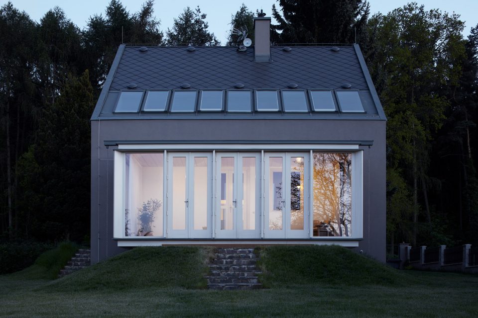 House by the Forest By kaa studio