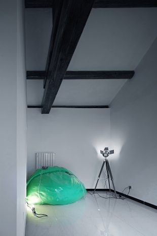 Transform and Rethink By Hu Yue Studio