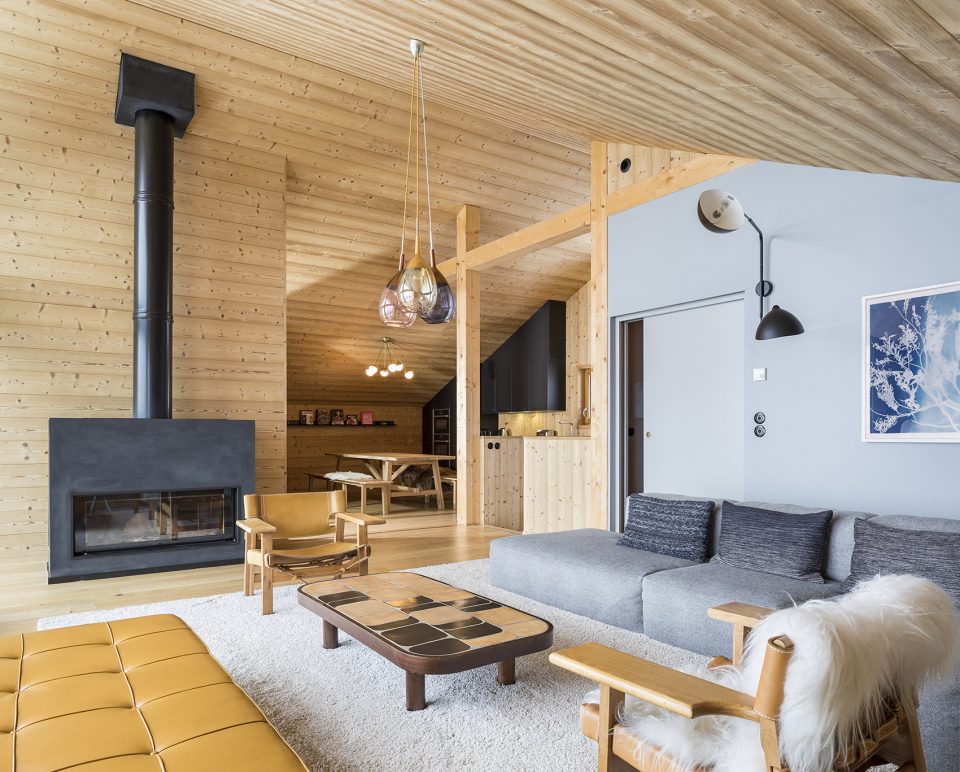 Mountain House By Studio Razavi Architecture