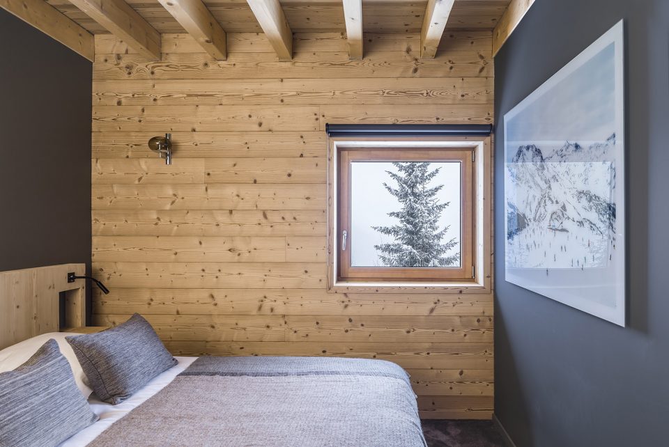 Mountain House By Studio Razavi Architecture
