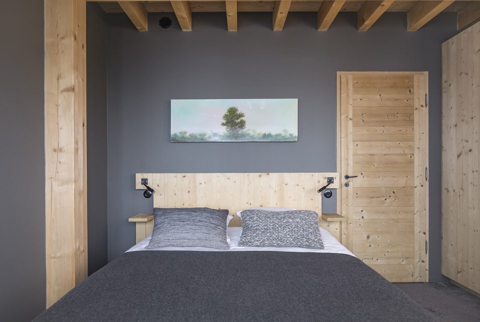 Mountain House By Studio Razavi Architecture
