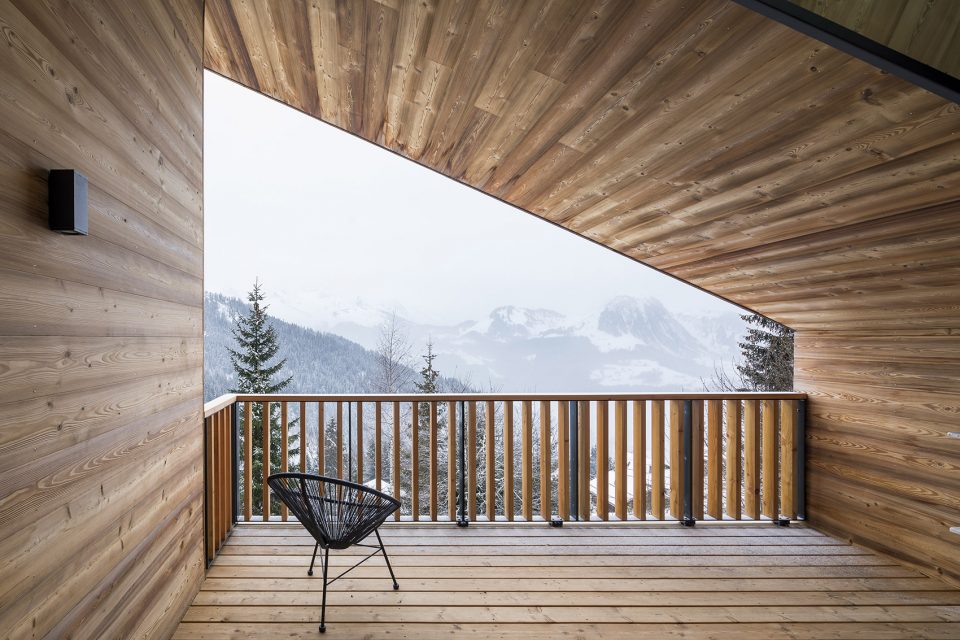 Mountain House By Studio Razavi Architecture