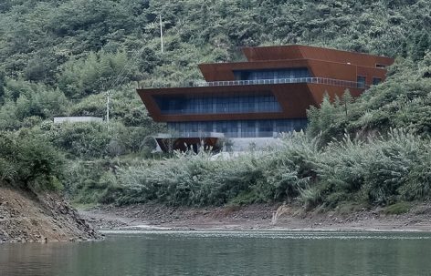 山水几何——千岛湖进贤湾东部小镇索道站设计 / 创盟国际