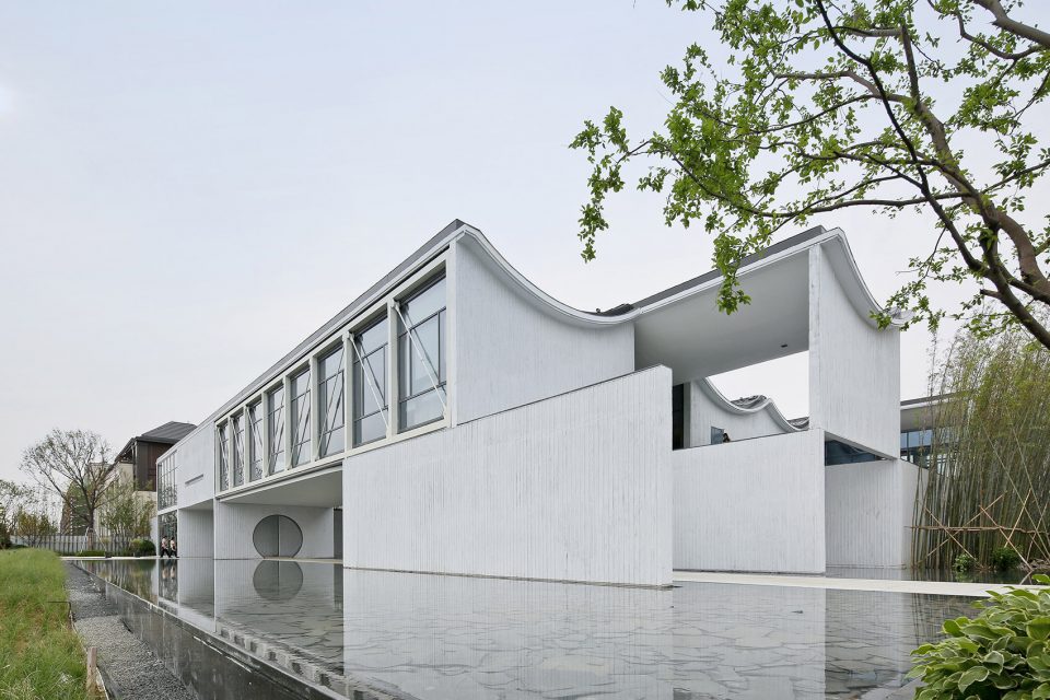 Dongyuan Qianxun community center by Scenic Architecture Office