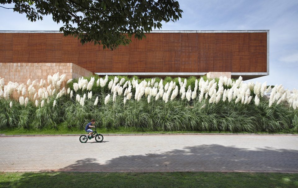 BT House By Studio Guilherme Torres