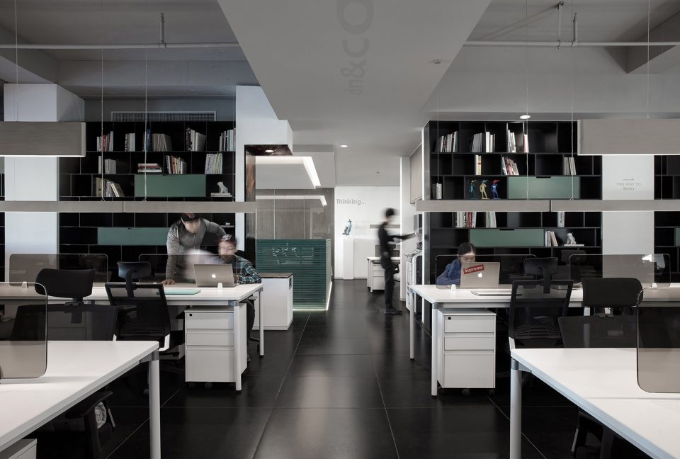 Space Design of Elephant Parade Office by CUN Design