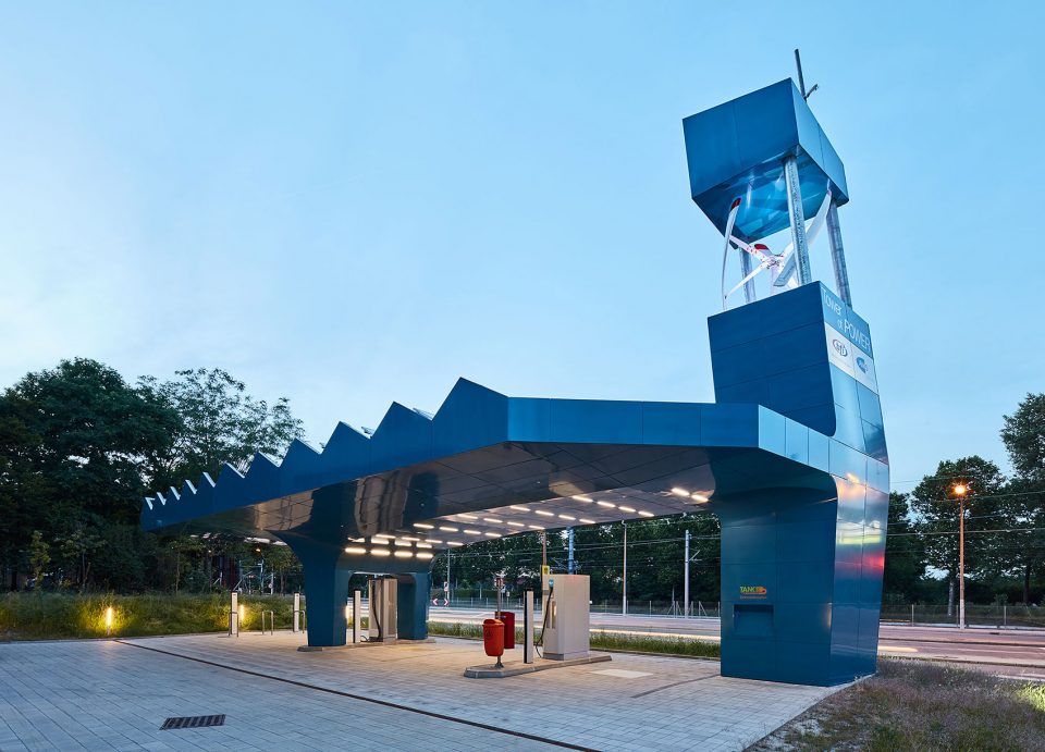 Tower of Power Charging Station by gobl architektur