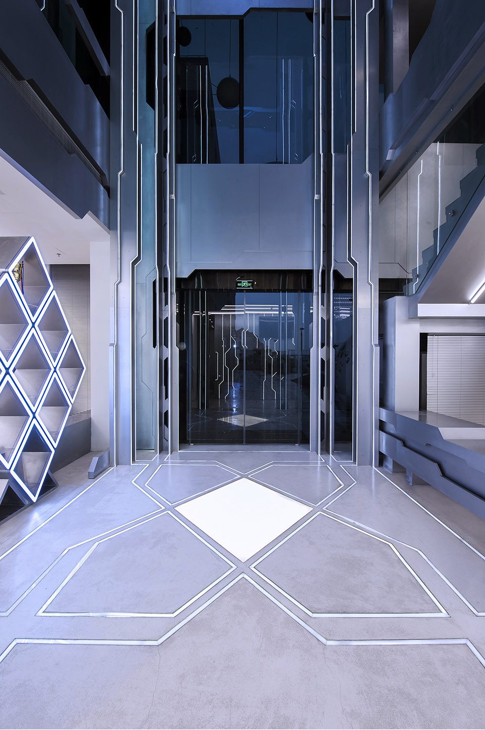 OMG Electronic Sports Club By Shanghai GuTeng designer studio