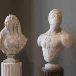 超级英雄雕像 / Léo Caillard