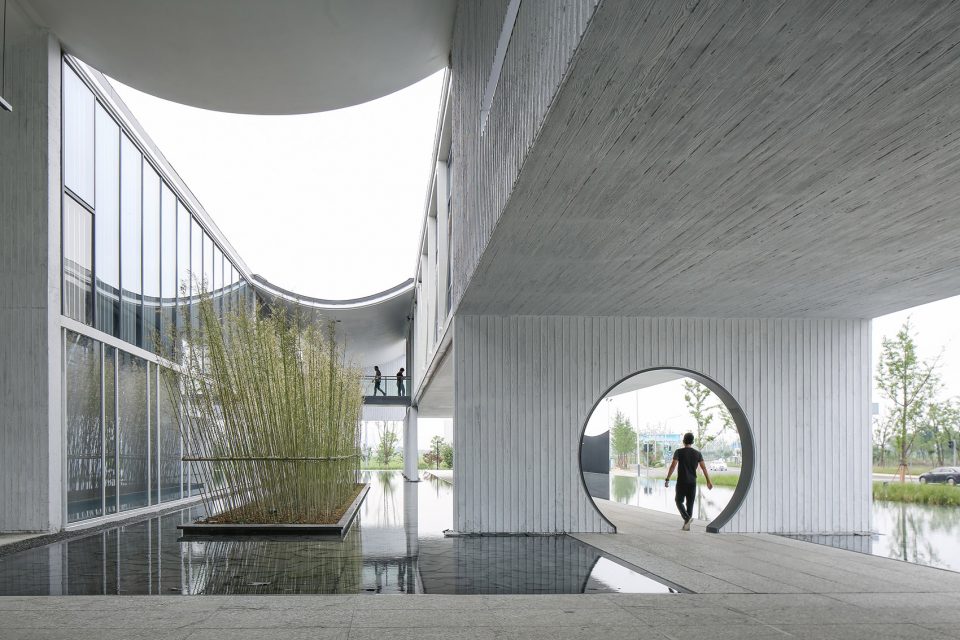 Dongyuan Qianxun community center by Scenic Architecture Office