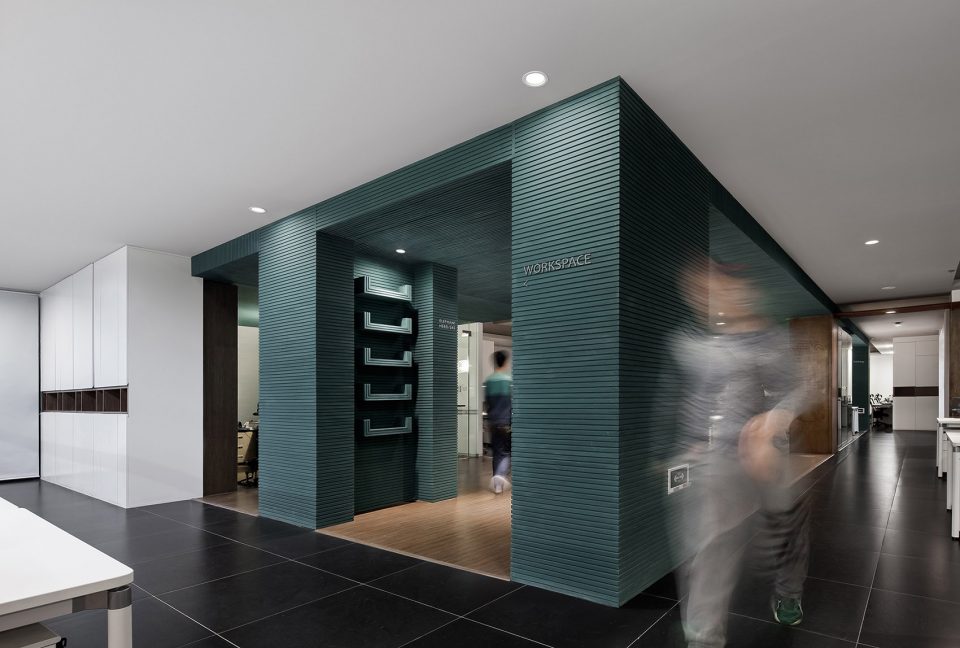 Space Design of Elephant Parade Office by CUN Design