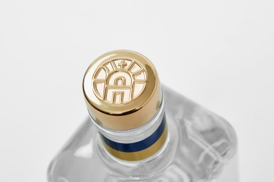 Tequila Casa Pujol 87 Branding Packaging By Anagrama