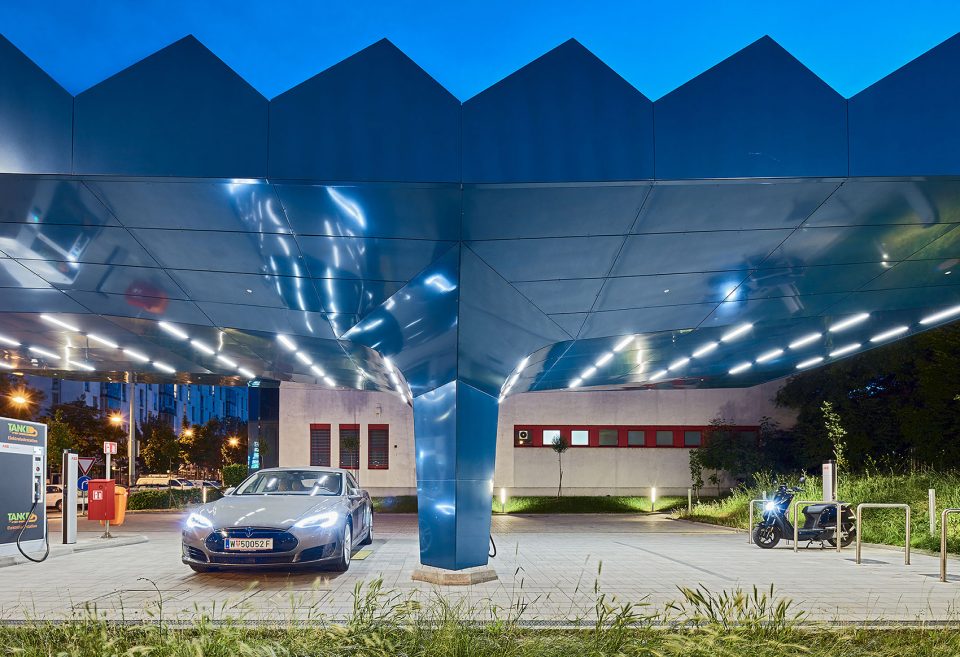 Tower of Power Charging Station by gobl architektur