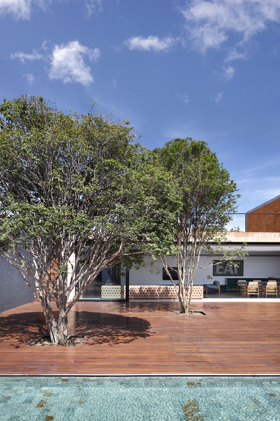 BT House By Studio Guilherme Torres