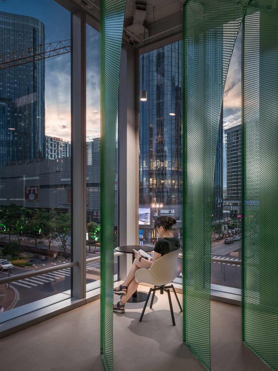 金属彩虹里的书店苏州钟书阁俞挺wutopialab