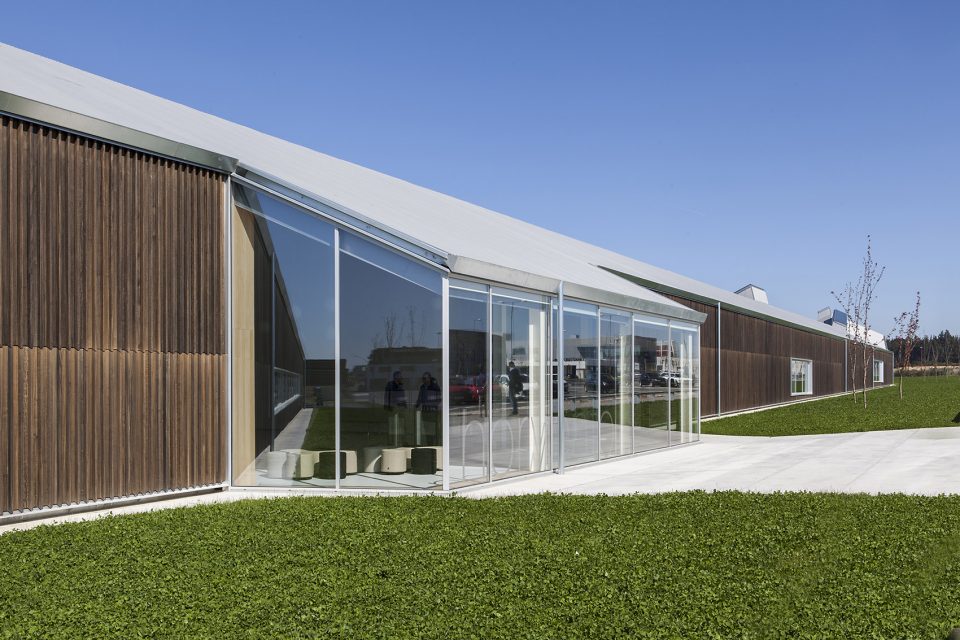 New Building For Norvento By Francisco Mangado