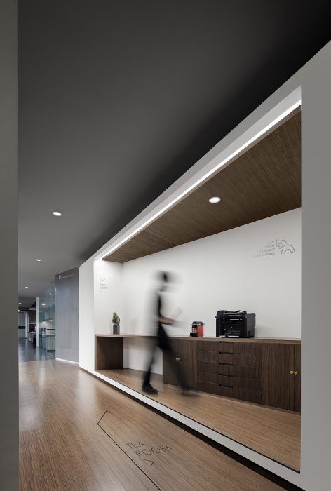 Space Design of Elephant Parade Office by CUN Design