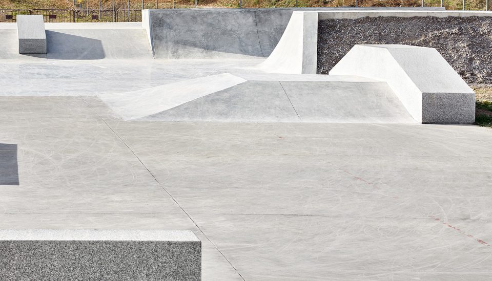 NAVARCLES SKATEPLAZA By PMAM SKATE ARCHITECTS
