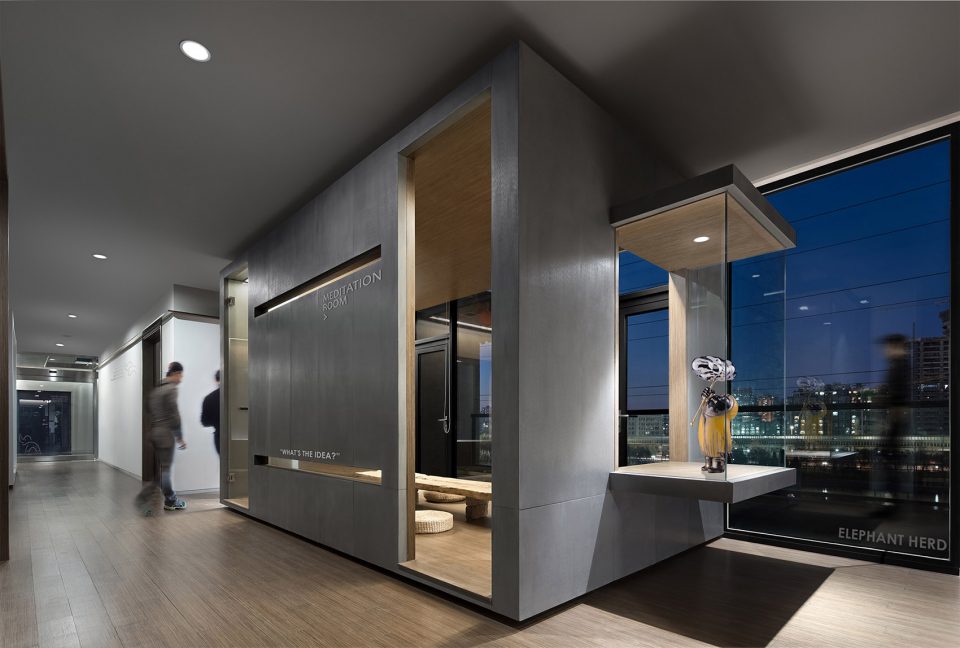 Space Design of Elephant Parade Office by CUN Design