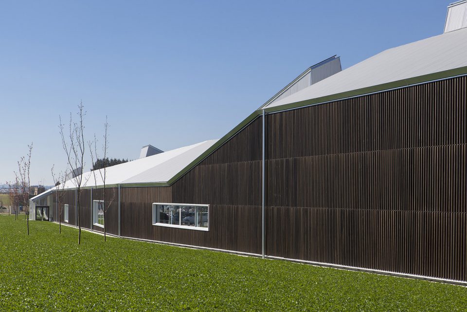New Building For Norvento By Francisco Mangado