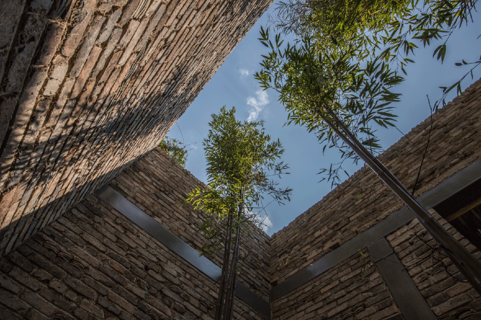 An Introduction to the Xiushan Temple Environmental By YAD