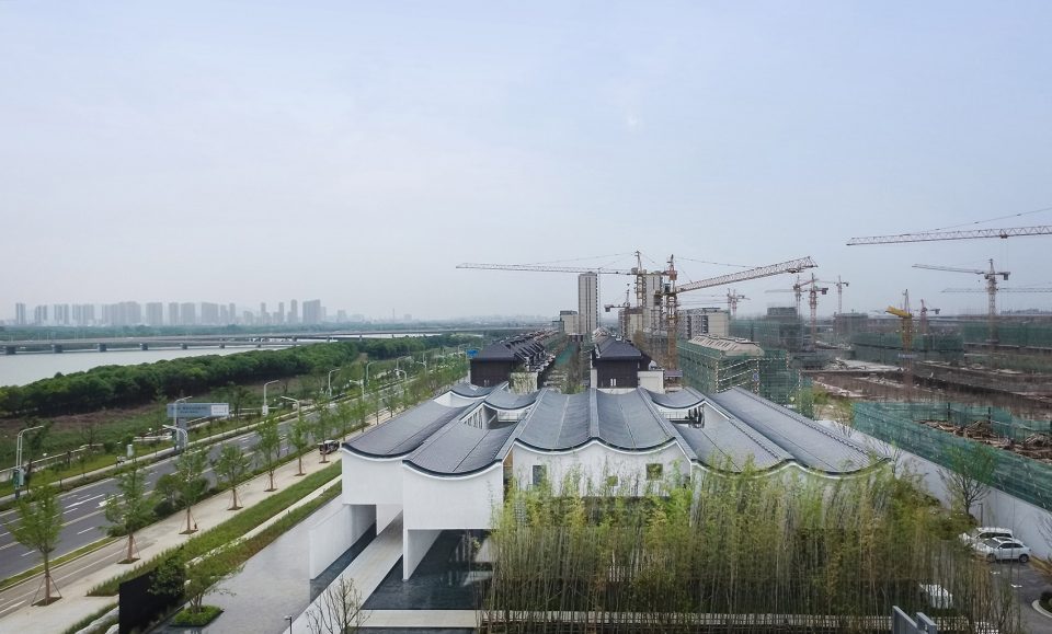 Dongyuan Qianxun community center by Scenic Architecture Office