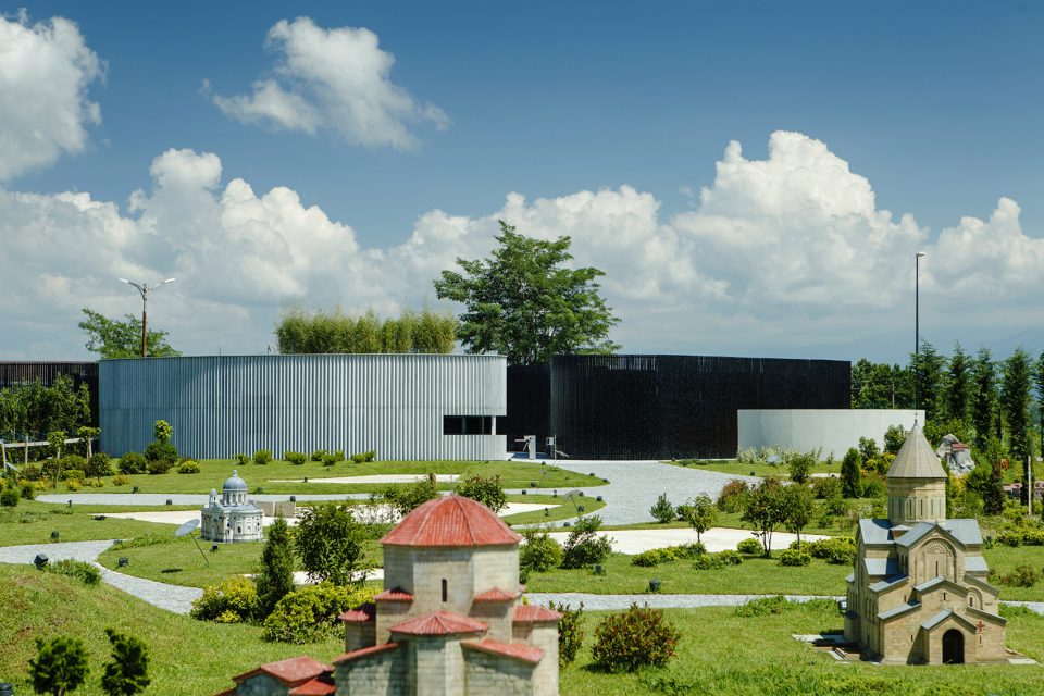 Visitor center for Architectural miniatures park by Laboratory of architecture 3
