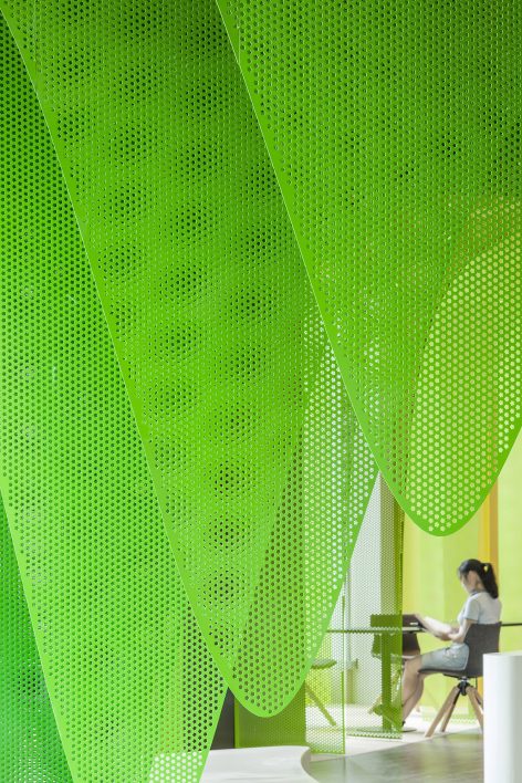 Metal Rainbow by Wutopia Lab