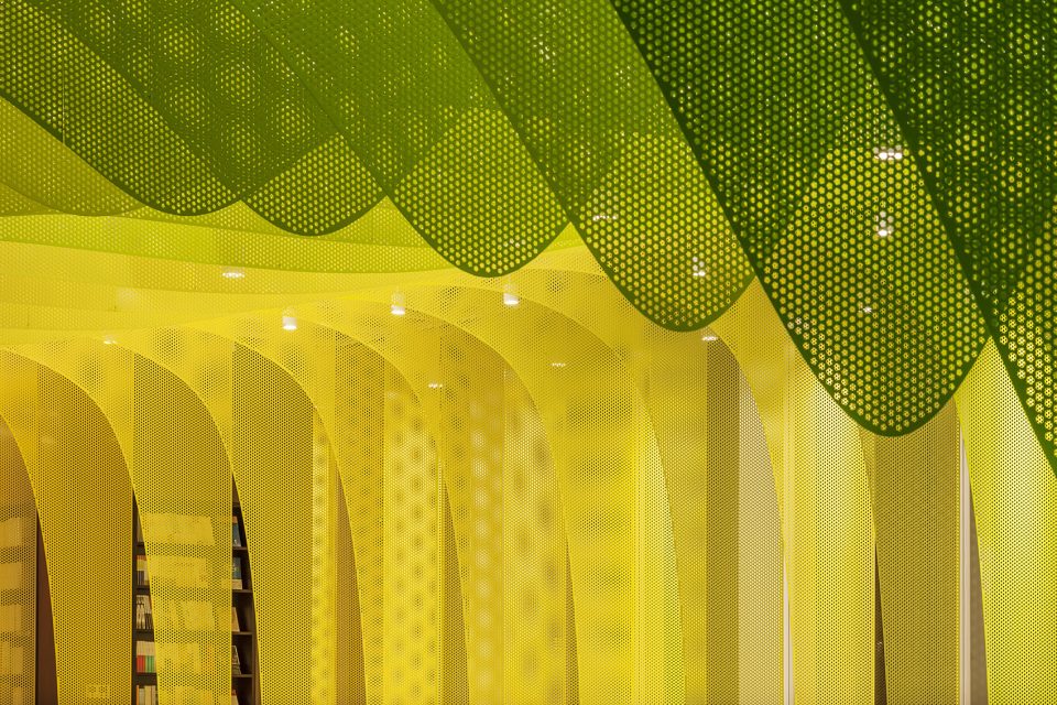 Metal Rainbow by Wutopia Lab