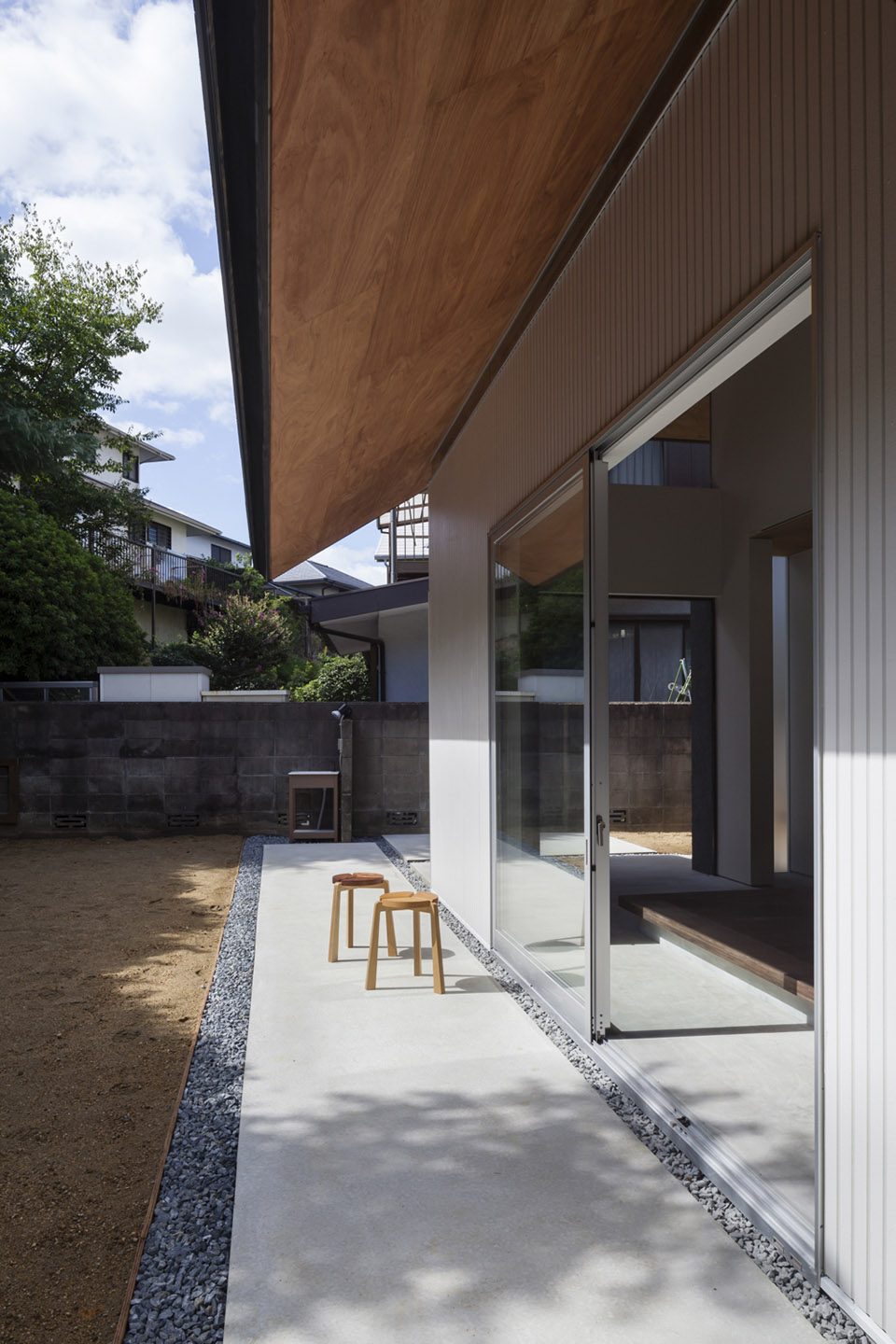 House in Hoshigaoka by Shogo ARATANI Architect Associates