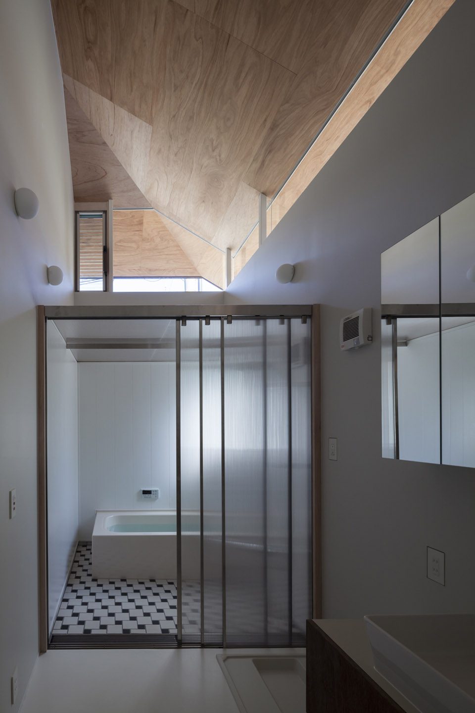 House in Hoshigaoka by Shogo ARATANI Architect Associates