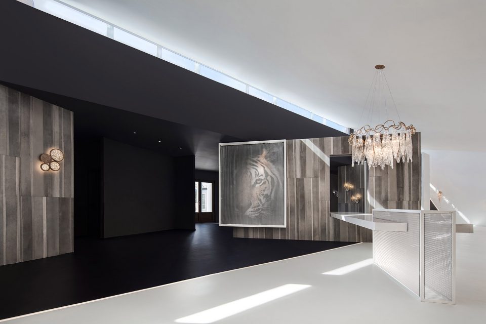 Portugal SERIP Lighting Exhibition Hall By CUN Design