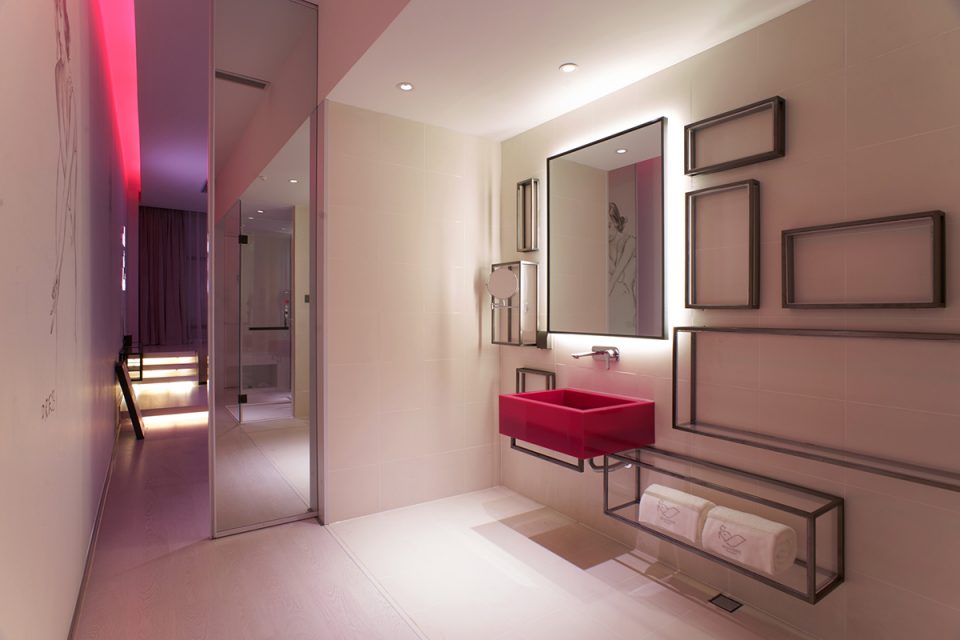 Mylines Hotel By LYCS Architecture