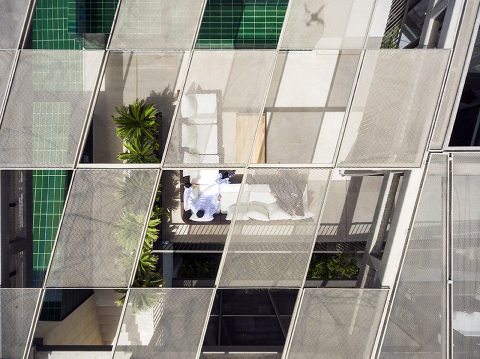Three Gardens House By AGi architects