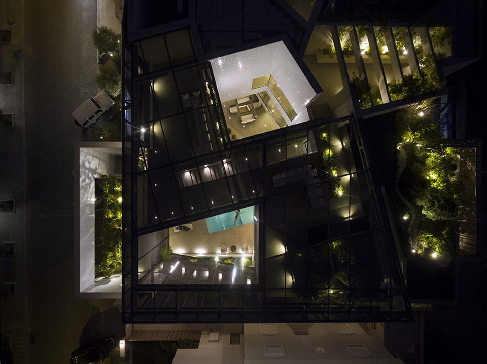 Three Gardens House By AGi architects