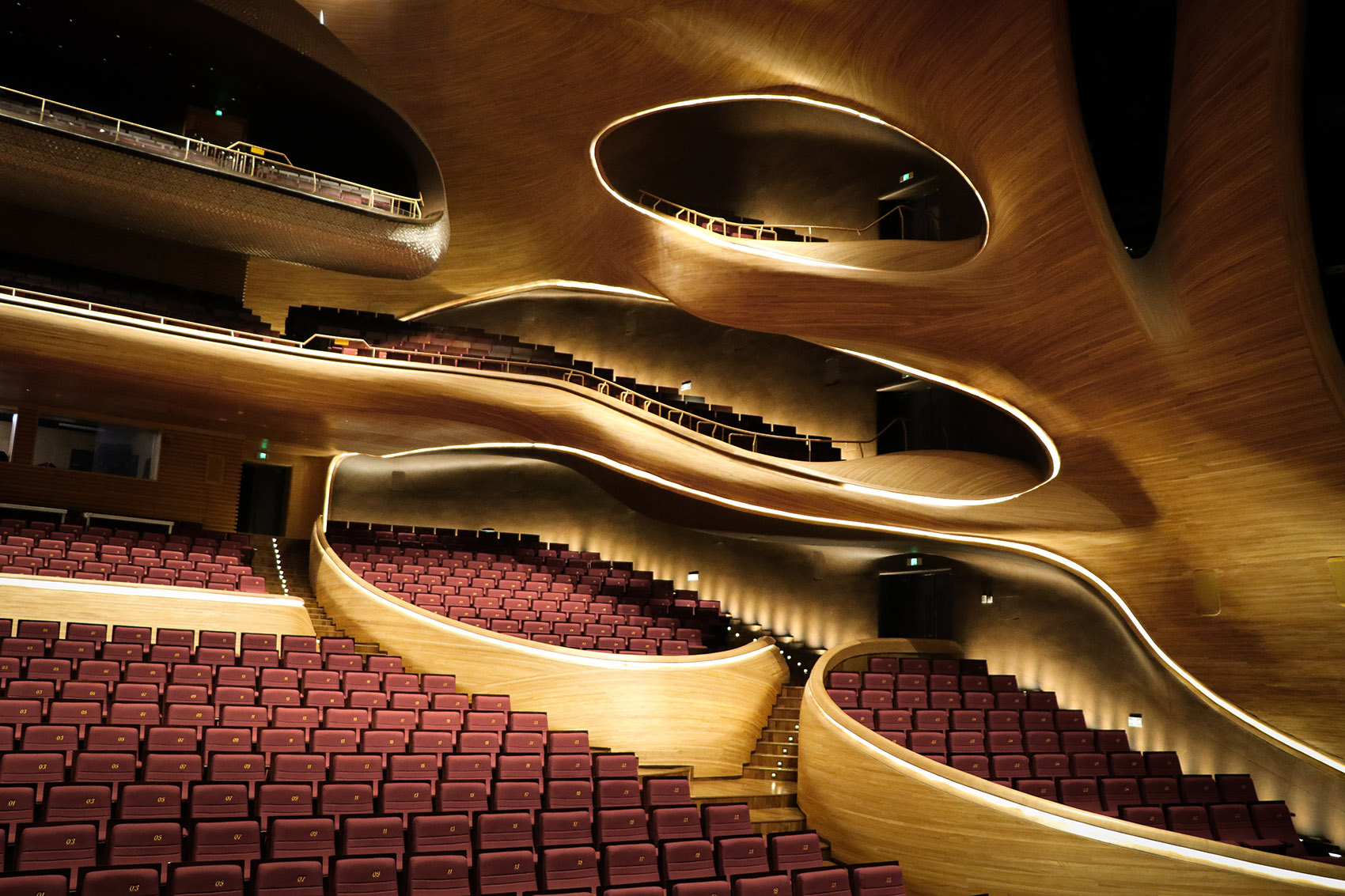 opera house from a new perspective by kris & wahyu - 谷德设计网