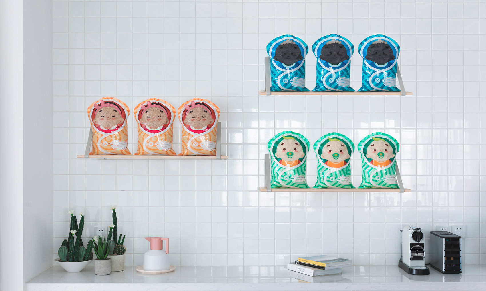 GIMME A HUG – Package design for rice series by RONG Design - 谷德设计网