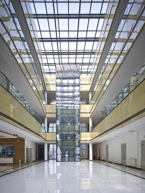 航管楼室内中庭,indoor atrium of affiliated buildings ©杨超英 Yang Chaoying
