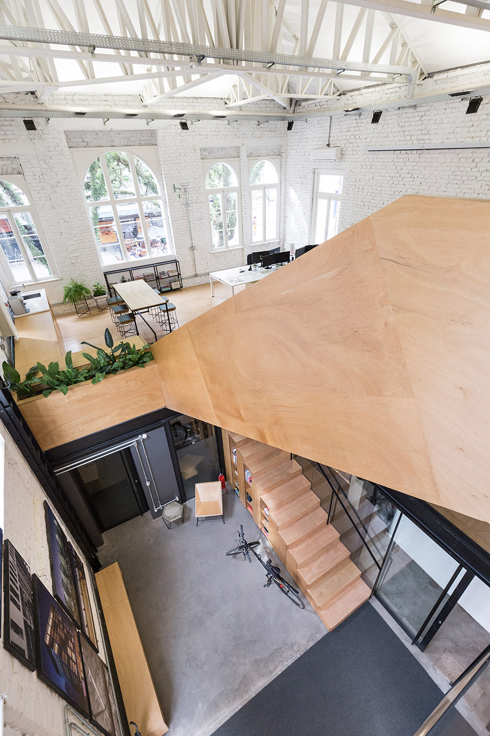 Republica 358 by Hype Studio 36