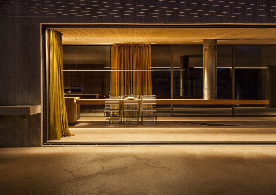 Residence in Megara by tense architecture 018