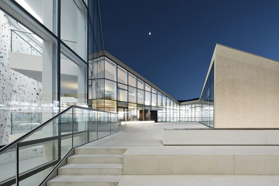 climb. centre 02