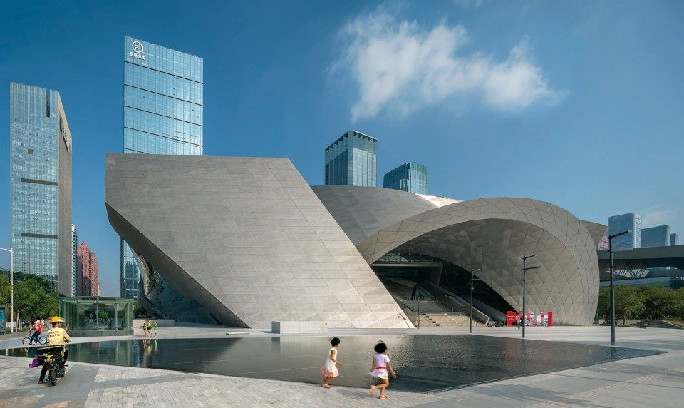 Museum of Contemporary Art Planning Exhibition Shenzhen China by COOP HIMMELBLAU 960x572