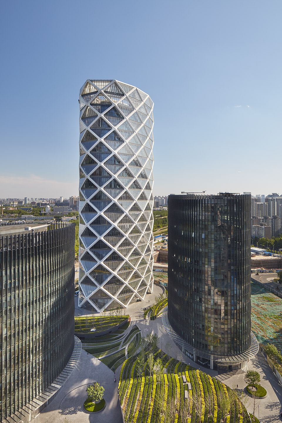 Poly International Plaza, Beijing By SOM 谷德设计网