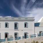 Sotheby's房地产新总部，葡萄牙卡沃埃罗 / CORREIA/RAGAZZI ARQUITECTOS