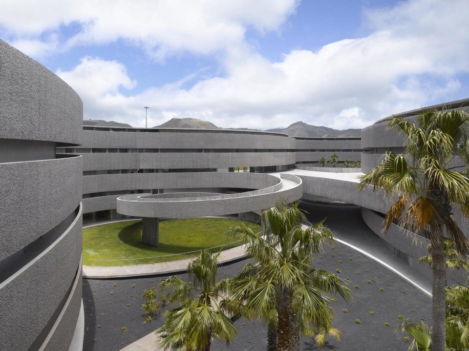 Faculty of Fine Arts by gpy arquitectosRH2283 0057 960x719