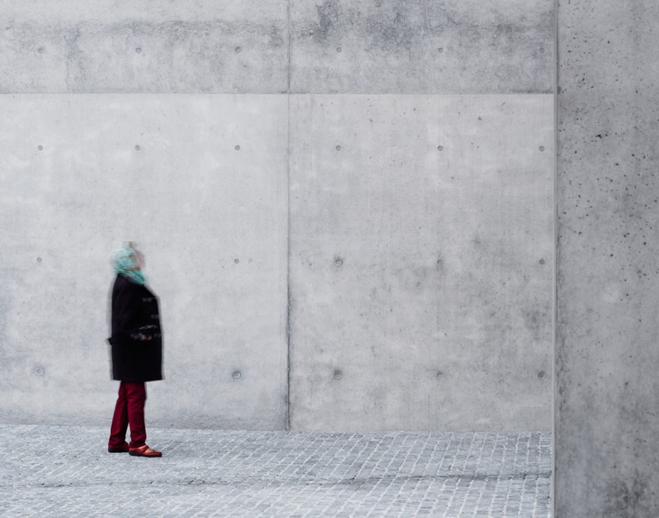 Raiffeisen Bank of Campagnadorna in Stabio by Montemurro Aguiar Architetti